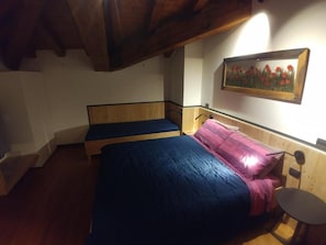 Chambre Double ou avec lits jumeaux | Bureau, Wi-Fi gratuit