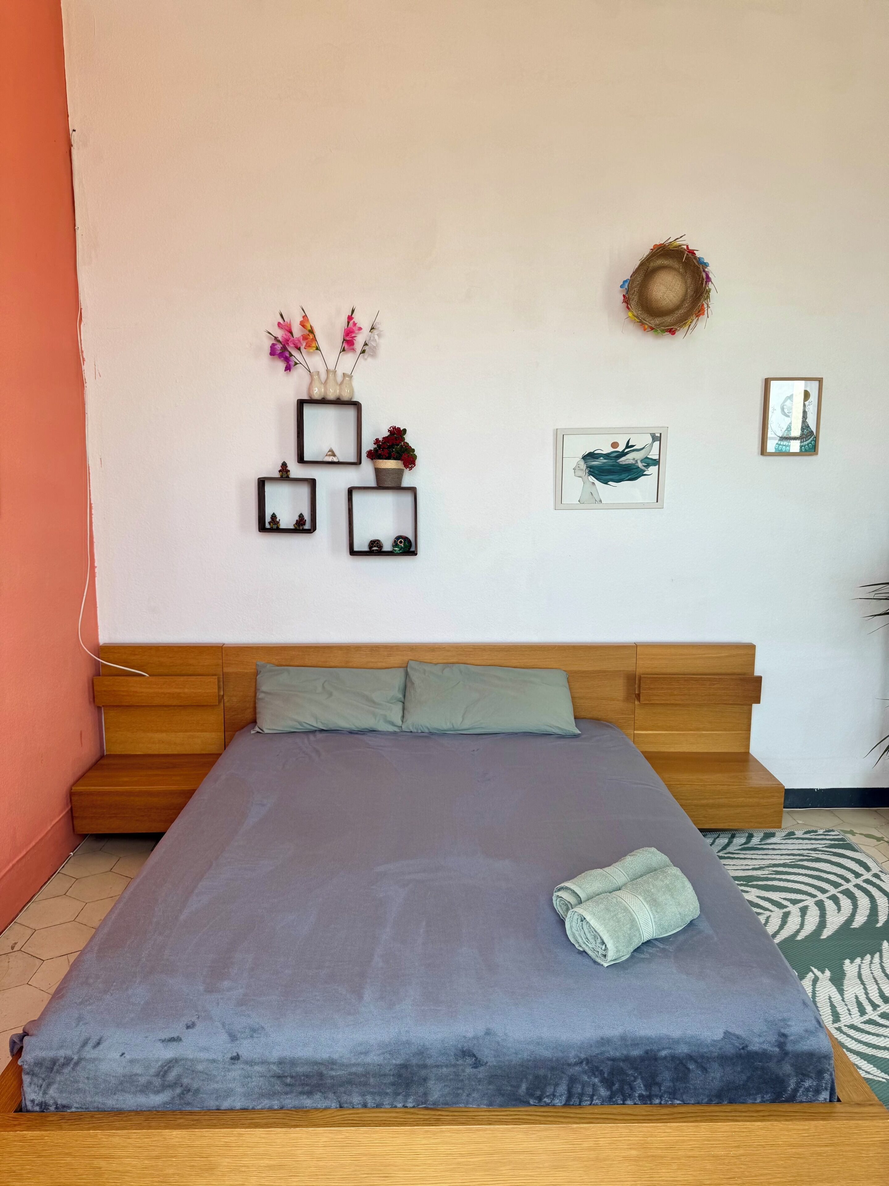 1 bedroom, internet, bed sheets