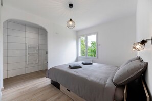 3 bedrooms, WiFi, bed sheets