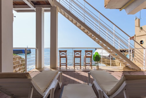 Experience tranquility and breathtaking sea views in Kfar Abida.