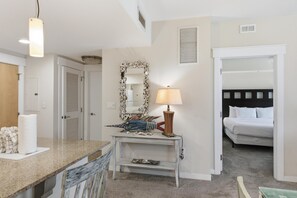 1 bedroom, Internet, bed sheets - One Bedroom Condo in Elation at Sandestin Golf and Beach Resort (Miramar Beach)
