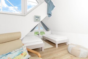 2 bedrooms, free WiFi - Modern vacation apartment with exceptional sea views (Juist)