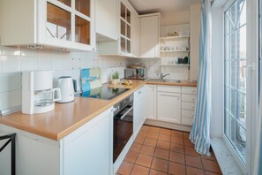 Refrigerador, horno, parrilla de estufa y lavavajillas 