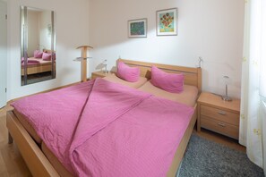 Bügeleisen/Bügelbrett, kostenloses WLAN