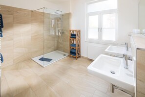 Dusche, Haartrockner