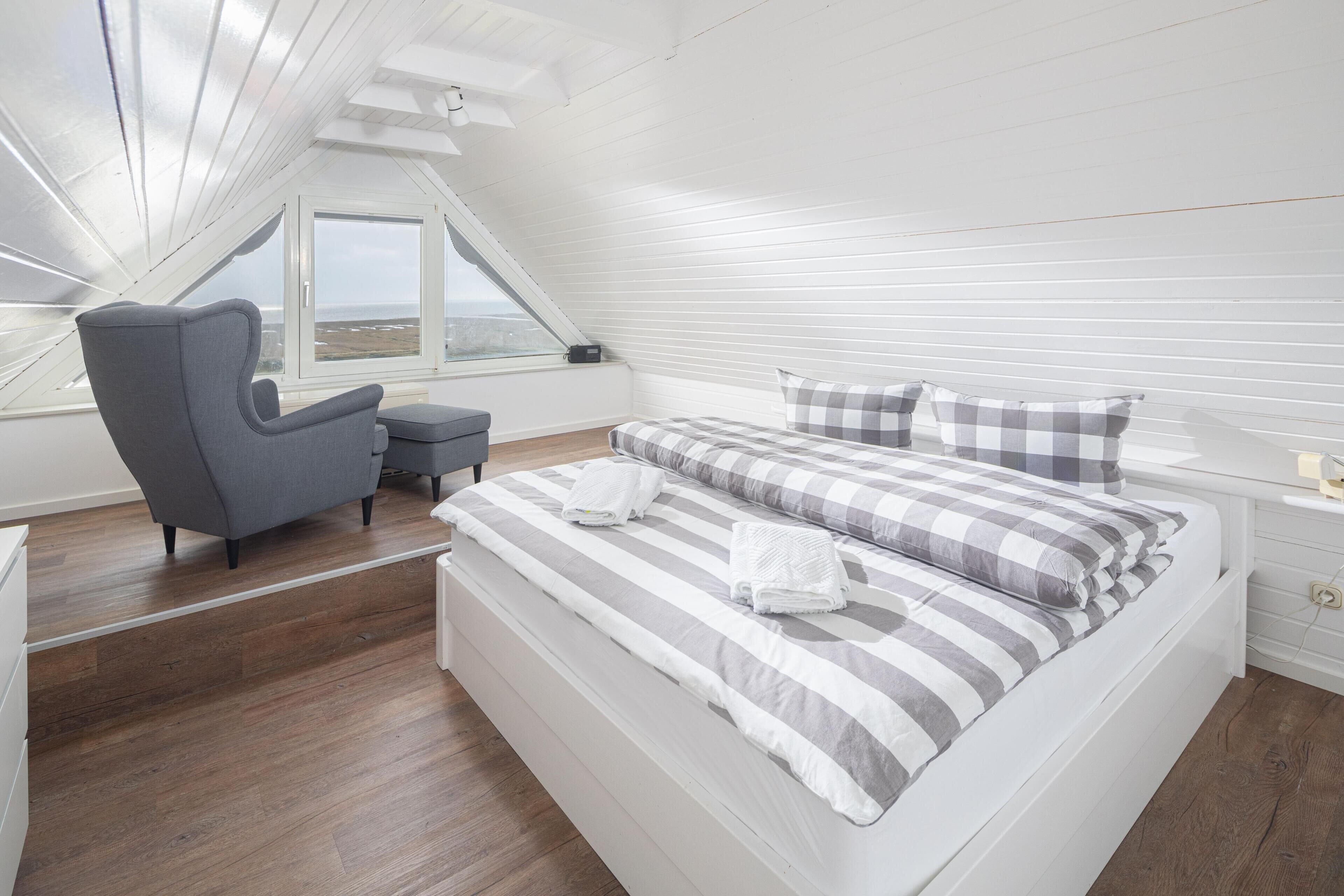 2 soverom, strykejern/-brett, reiseseng for barn og wi-fi (inkludert)