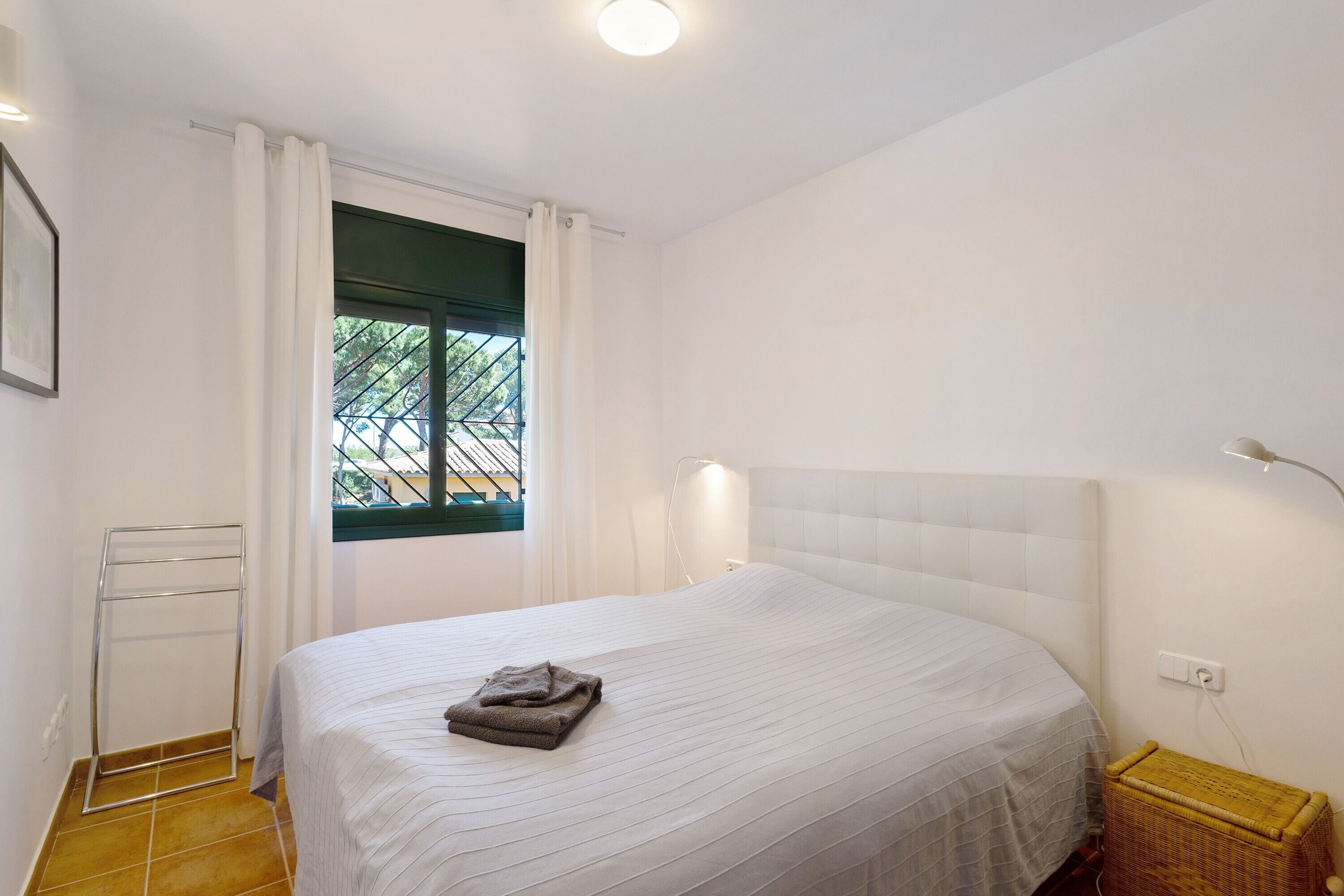 3 slaapkamers, een strijkplank/strijkijzer, wifi, beddengoed