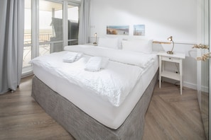 Iron/ironing board, travel cot, free WiFi - Relaxation and Adventure: Your Dream Vacation at the Sonnenrose Vacation Rental! (Juist)
