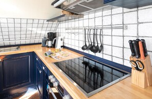 Fridge, oven, stovetop, dishwasher - Cozy vacation apartment with outstanding sea views (Juist)
