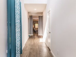Interior - Woodridge - Shared with owner (Porter)