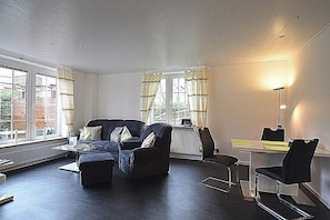 TV, stereo - Cozy vacation apartment near the center (Juist)