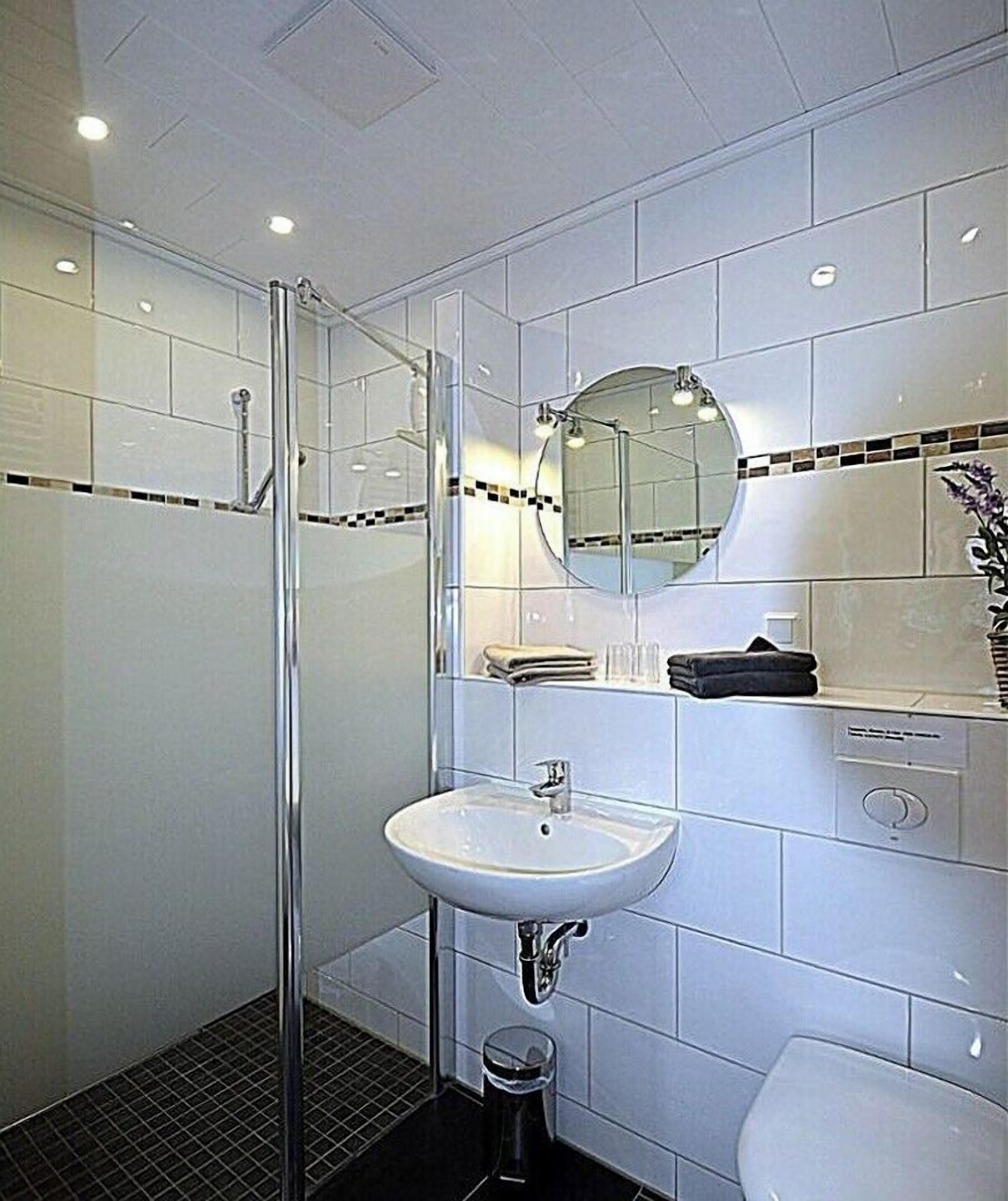 Chuveiro, secador de cabelo