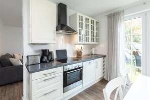 Refrigerador, horno, parrilla de estufa y lavavajillas