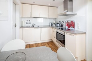 Fridge, oven, stovetop, dishwasher - Relaxation and adventure: your perfect vacation apartment on Juist! (Juist)