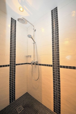 Dusche, Haartrockner