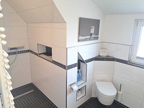 Shower, hair dryer - Cozy vacation apartment close to the beach (Juist)