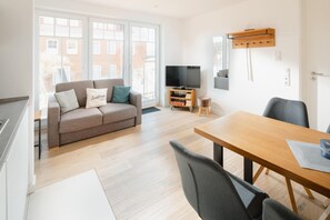 TV, DVD player, stereo - Modern vacation apartment for 2 persons, new building near the beach (Juist)