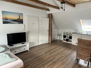 Room - Vrbo Property (Emden)