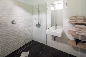 Hair dryer - Large, modern vacation apartment with fireplace and bathtub (Juist)