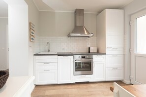 Fridge, oven, stovetop, dishwasher - Vacation apartment in a quiet location (Juist)