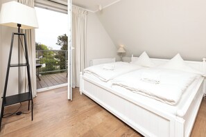 2 bedrooms, iron/ironing board, free WiFi - Apartment in a quiet location with balcony (Juist)