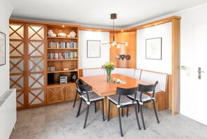 Dining - Vacation apartment "Weischer" - your spacious family vacation on Juist (Juist)