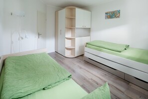 2 室のベッドルーム、WiFi (無料)