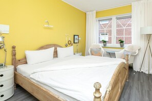 2 bedrooms, free WiFi - Cozy vacation apartment with south-facing terrace (Juist)