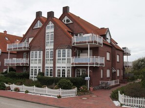 Exterior - "Strandkrabbe" Vacation Rental – Family-Friendly Accommodations Near the Beach (Juist)