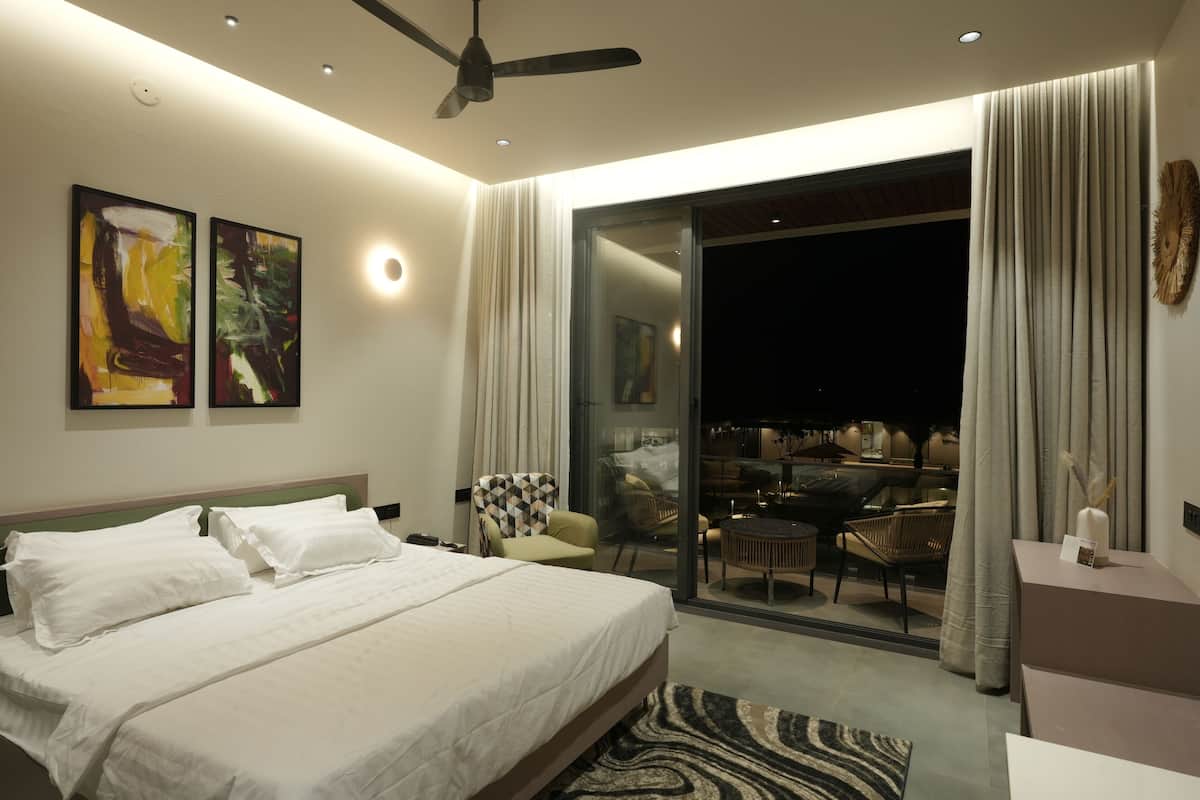 Premium Double Room, Pool View