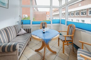Dining - Swantje apartment in the Villa Altmanns (Juist)
