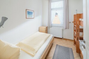2 間睡房、可攜式嬰兒床、免費 Wi-Fi、床單