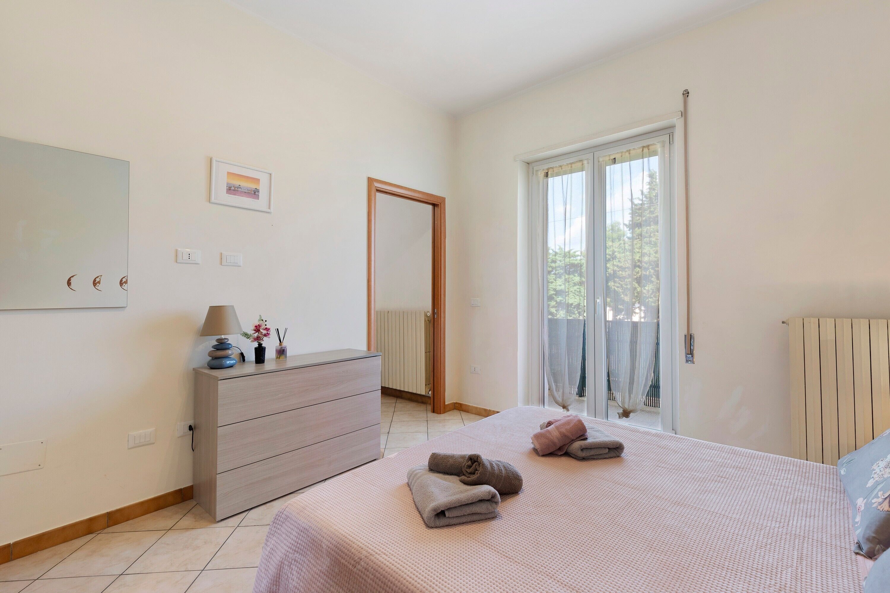 2 chambres, fer et planche à repasser, Wi-Fi, draps fournis