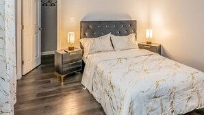 2 室のベッドルーム、WiFi、ベッドシーツ