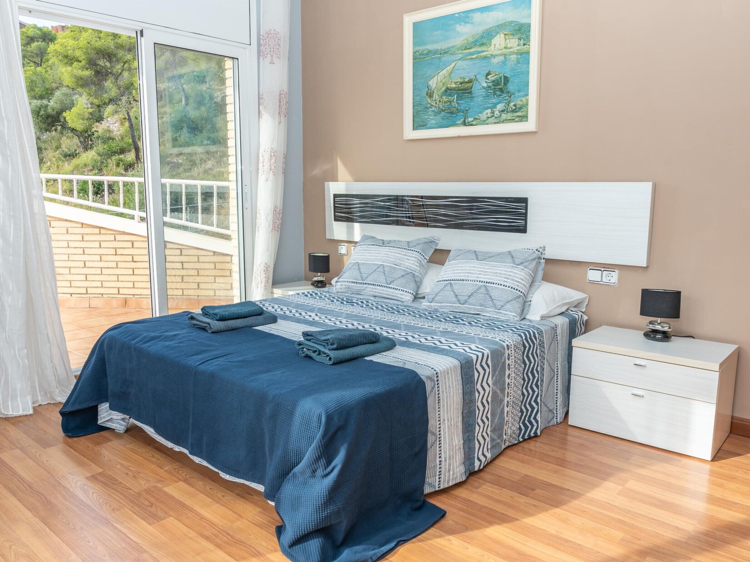 4 bedrooms, free WiFi