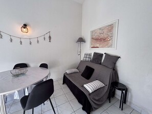 Living area - Peaceful house with parking - 4 guests (Sorède)