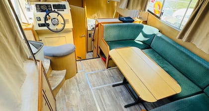 Bateau familial Ă Colombiers - 8 pers.