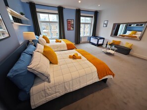 3 makuuhuonetta, silitysrauta/-lauta, Wi-Fi, vuodevaatteet