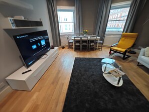 Living area - Luxury 3-Bed Flat - 1min from Baker Street Station (London)