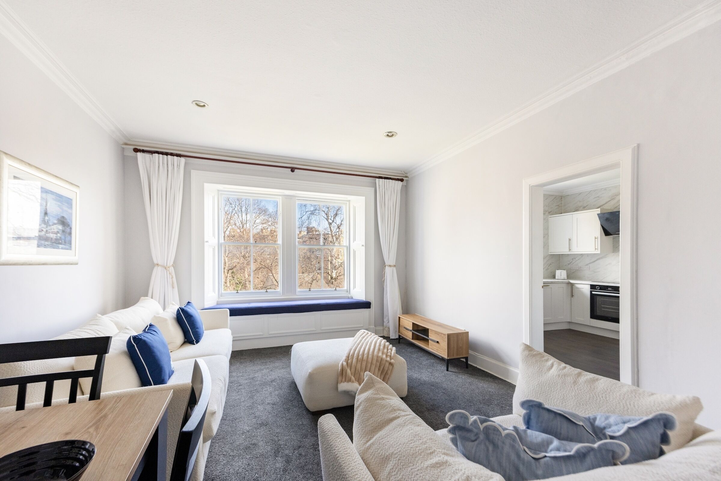 City Apartment, 2 Bedrooms, Non Smoking, City View | Living area