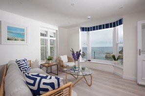 Smart TV, fireplace, stereo - Little Northcliffe is uniquely situated on the clifftop overlooking Port Isaac (Port Isaac)