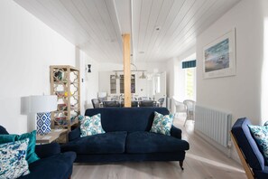 Smart TV, fireplace, stereo - Little Northcliffe is uniquely situated on the clifftop overlooking Port Isaac (Port Isaac)