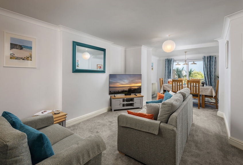 1 Golden Bay Is A Stylish Ground Floor Apartment Offering Sea Glimpses - Holywell