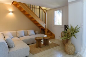 Living area - Charming Duplex 500m from the port (Hyères)