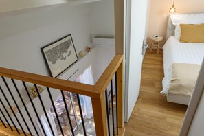 Room - Charming Duplex 500m from the port (Hyères)