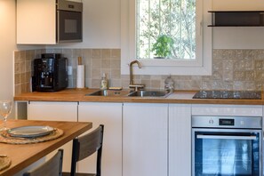Private kitchen - Charming Duplex 500m from the port (Hyères)
