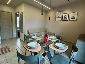 Dining - Vrbo Property (Lido delle Nazioni)