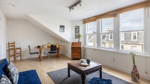 Leilighet – city, 1 dobbeltseng med sovesofa, ikke-røyk, byutsikt | Oppholdsområde