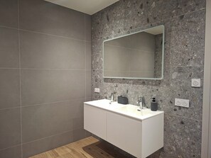 Bathroom - Vrbo Property (Villy-le-Bouveret)