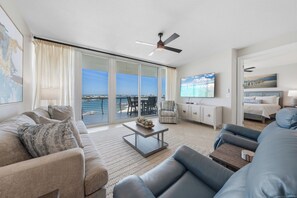 Signature Condo, 2 Bedrooms, Balcony, Bay View | Living room - Bella Luna 908 (Orange Beach)
